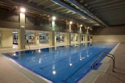 Nueva piscina cubierta de 10 calles en Stadium Venecia