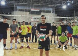 El Club Voleibol Zaragoza «compra» experiencia