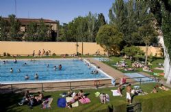 Las piscinas municipales de verano adelantan la fecha prevista de apertura y abrirán sus puertas el 8 de junio
