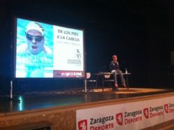 Éxito de la conferencia «De los pies a la Cabeza» impartida ayer por el deportista paralímpico Javier Hernández