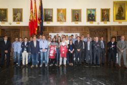 Recepción oficial al CAI Zaragoza en el Ayuntamiento