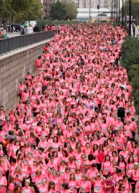 Fotos y Clasificaciones de la Carrera de la Mujer Zaragoza con 11.400 corredoras formando una espectacular «marea rosa»