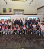 El Ayuntamiento recibe al Fénix Club de Rugby, que celebra este año su 40 aniversario