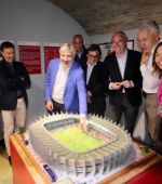 El Museo del Fuego celebra la Recopa del Real Zaragoza con una nueva maqueta del estadio Parque de los Príncipes