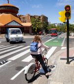 Abierto al tráfico el nuevo carril bici de Pedro III El Grande, que conecta de manera segura la zona escolar de Romareda