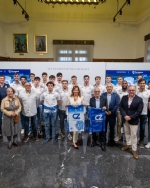 La alcaldesa Natalia Chueca recibe al Balonmano Contazara Zaragoza