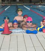 Aún quedan plazas para los cursillos intensivos de natación para niños en junio