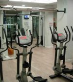 ¿Con qué frecuencia se debe hacer ejercicio en el gimnasio?