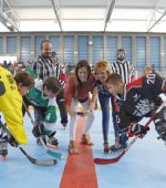 El CDM San Juan de Mozarrifar estrena la primera pista de hockey en línea de Zaragoza