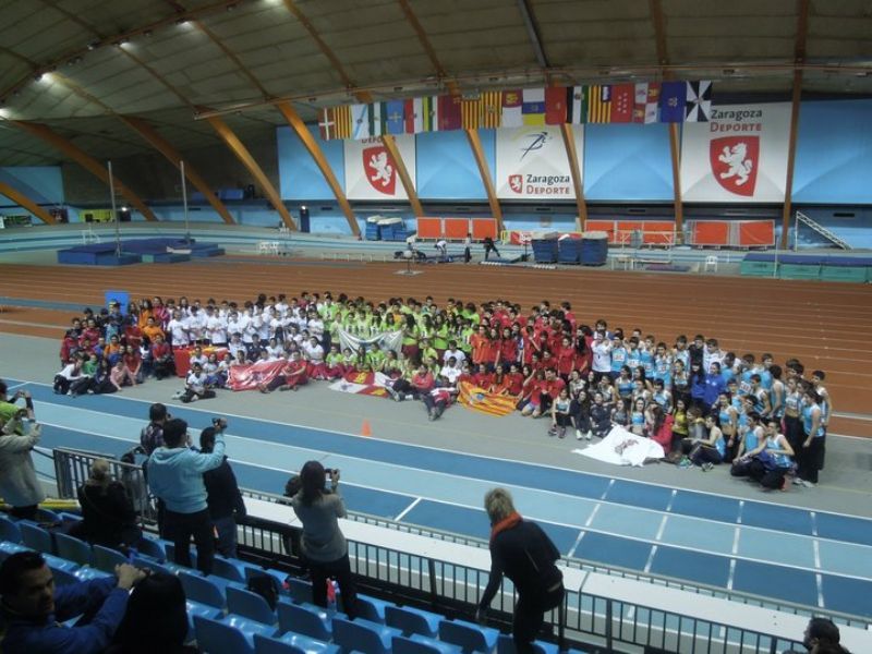 Encuentro Escolar en Pista Cubierta de Inter-Comunidades