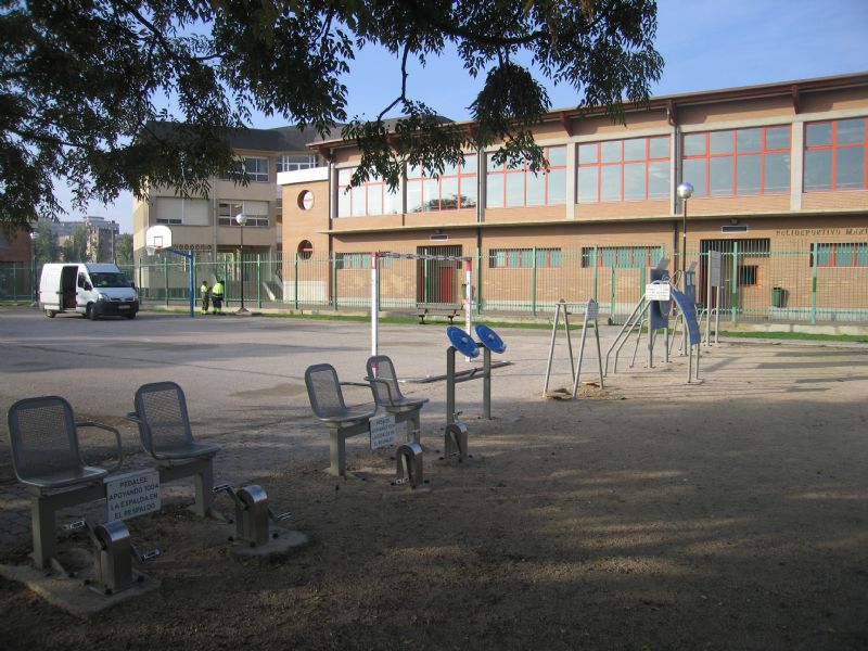 Estación Gimnasia Senior IDE Parque de los Poetas