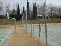 separación pista de baloncesto con la pista de fútbol-sala/balonmano [Fecha: 08/03/2018]