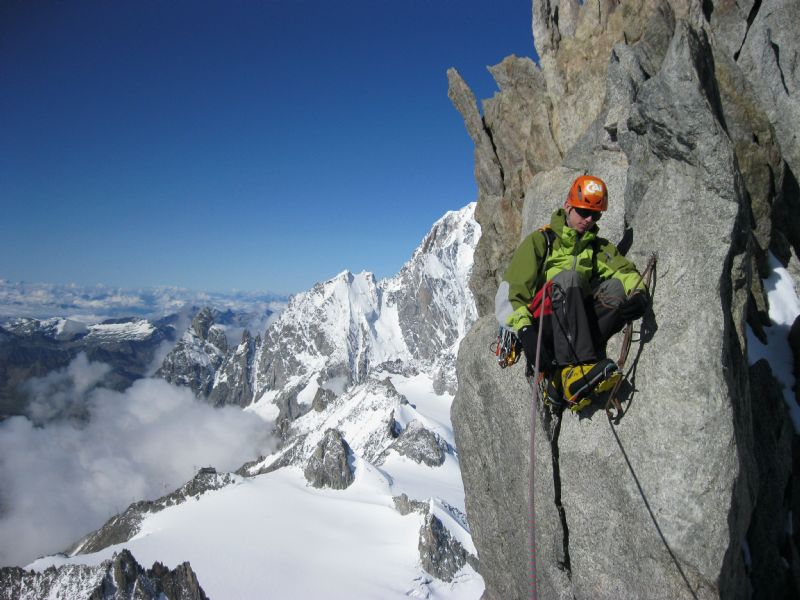 La CAI renueva su apoyo a la Federación Aragonesa de Montañismo