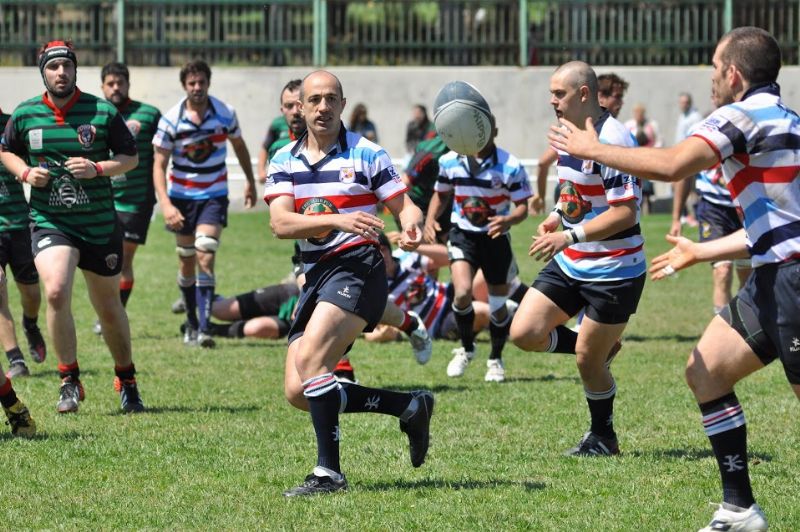 El Bull McCabe's Fénix Rugby consigue un excelente resultado para afontar el partido de vuelta en Oviedo