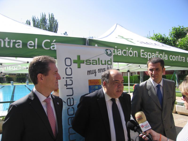 Presentación de la campaña «Sol sin Riesgo» en las piscinas municipales de Zaragoza