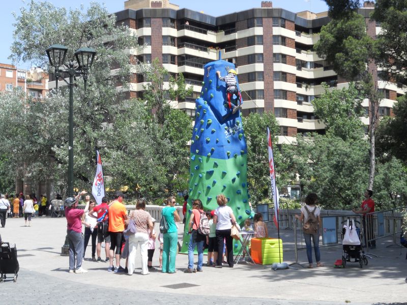 Cerca de mil niños disfrutaron de actividades deportivas en el Parque Grande