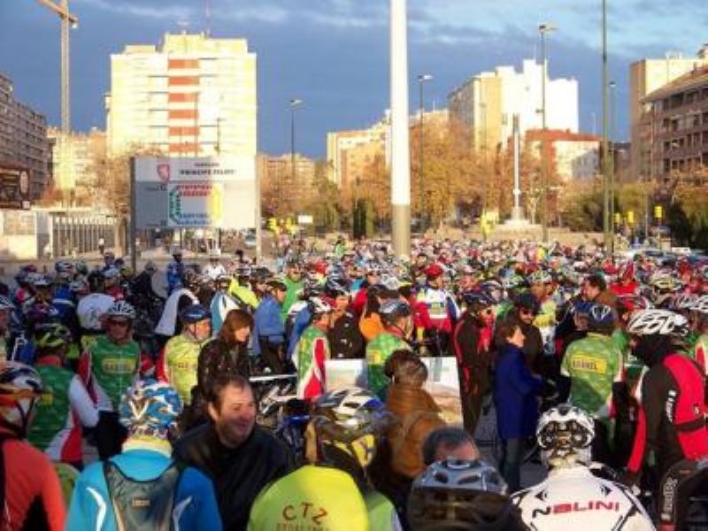 Homenaje a Tomás Agustín Sancho, presidente del C. C. Ebro