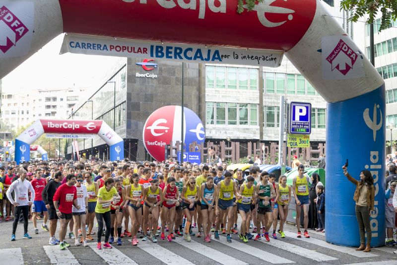 10.122 corredores en la Carrera Ibercaja 2015