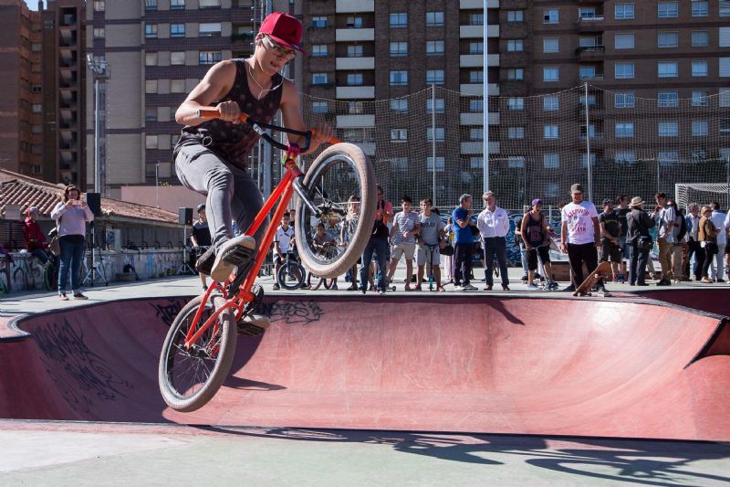 Zaragoza estrena el renovado Skate Park de Vía Hispanidad