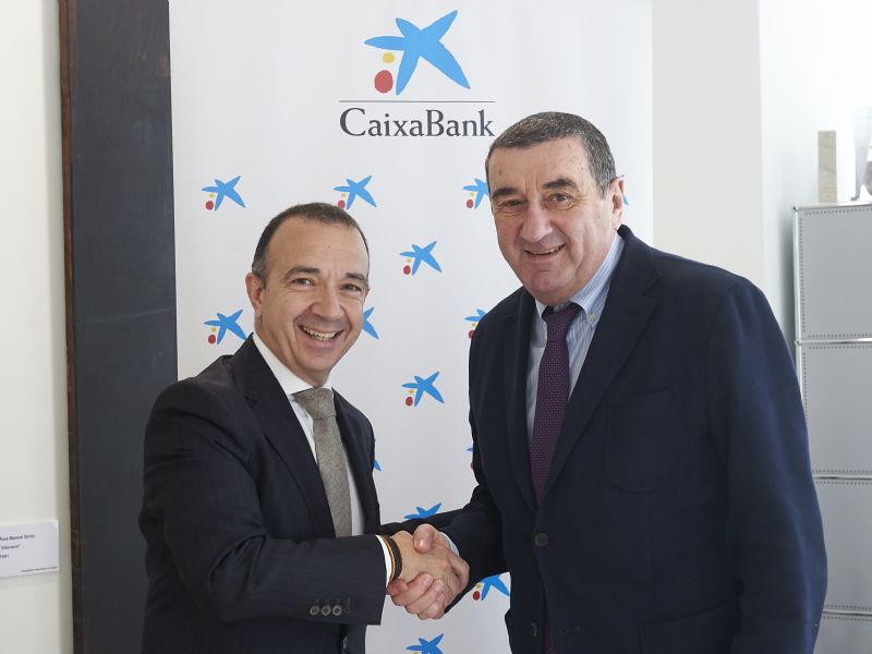 Zaragoza Deporte Municipal y CaixaBank renuevan por tres años el patrocinio del programa «Entra en acción»