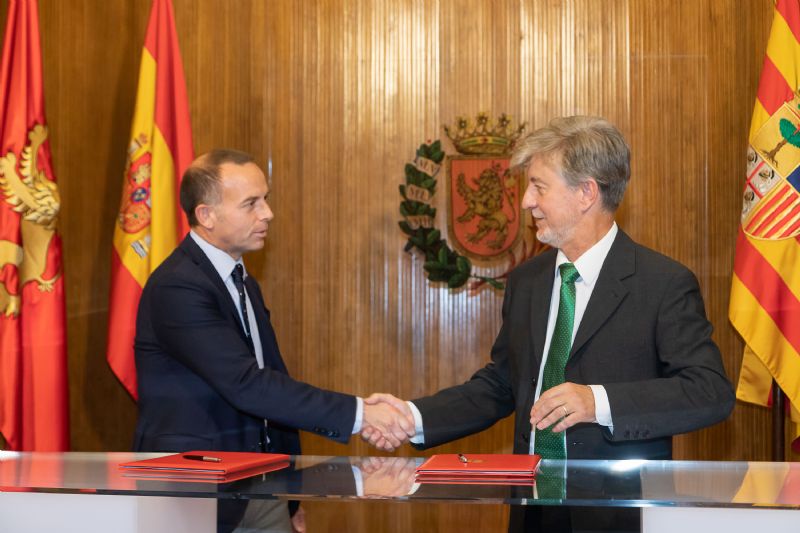 El Gobierno municipal y el Real Zaragoza llegan a un acuerdo para actualizar los asientos de La Romareda y financiar actuaciones de promoción del fútbol base