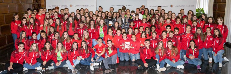 El Ayuntamiento felicita al Club Voleibol Zaragoza por su 30 aniversario y los crecientes logros de su cantera