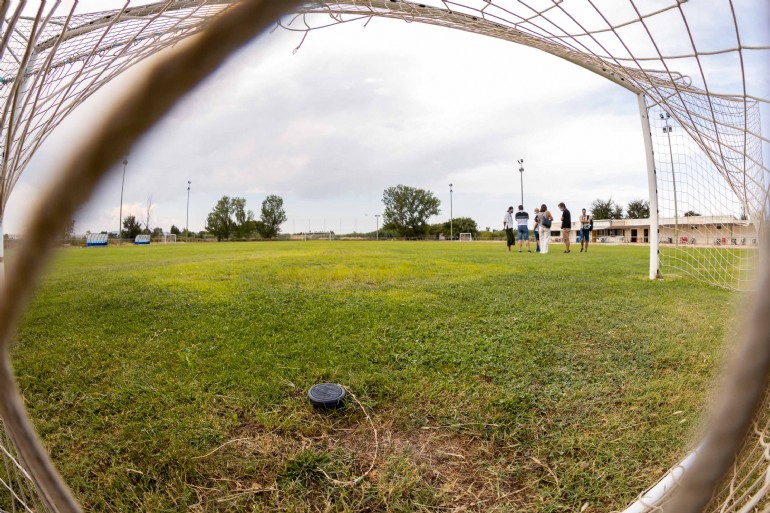 Once campos de fútbol municipales verán renovado su césped a partir de este próximo año