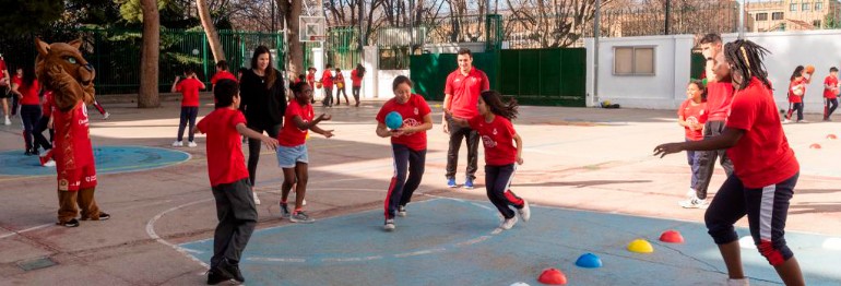 400 escolares practican deporte con el proyecto 3Pies, impulsado por la Fundación Basket Zaragoza con el apoyo de Zaragoza Deporte