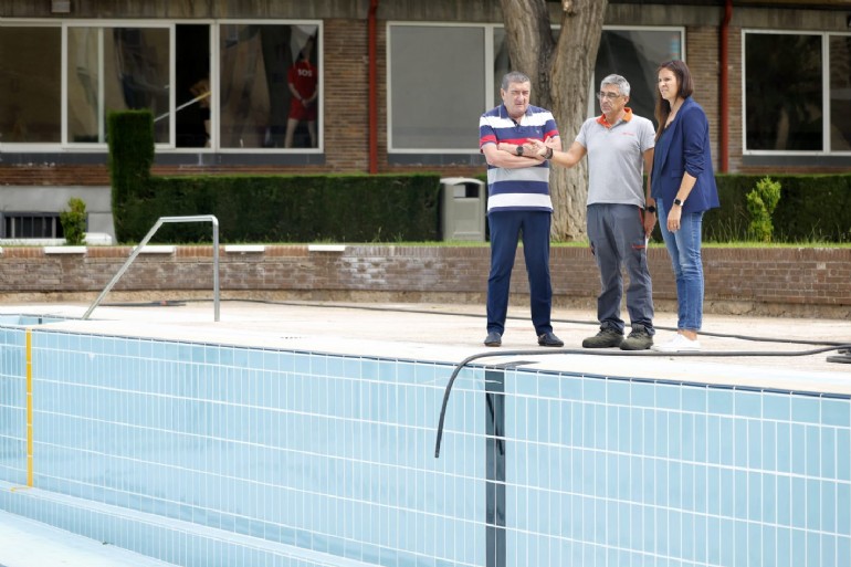 Las piscinas municipales de Zaragoza ultiman sus preparativos para abrir este sábado 10 de junio