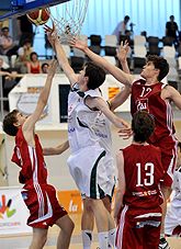 Granada derrota al Cai Zaragoza en su debut en el Campeonato de España de Baloncesto Cadete