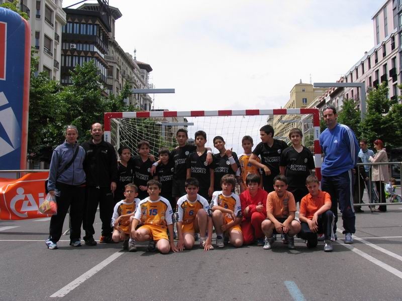 Descarga aquí tus fotos del día del «Balonmano en la Calle»