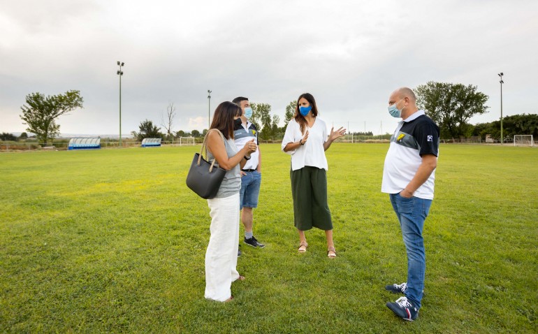 El Ayuntamiento renovará el césped de once campos municipales de fútbol con una inversión de 3 millones de euros El Ayuntamiento renovará el césped de once campos municipales de fútbol con una inversión de 3 millones de euros
