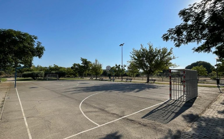 Repintado de las líneas de juego en varias Instalaciones Deportivas Elementales (potreros) Repintado de las líneas de juego en varias Instalaciones Deportivas Elementales (potreros)