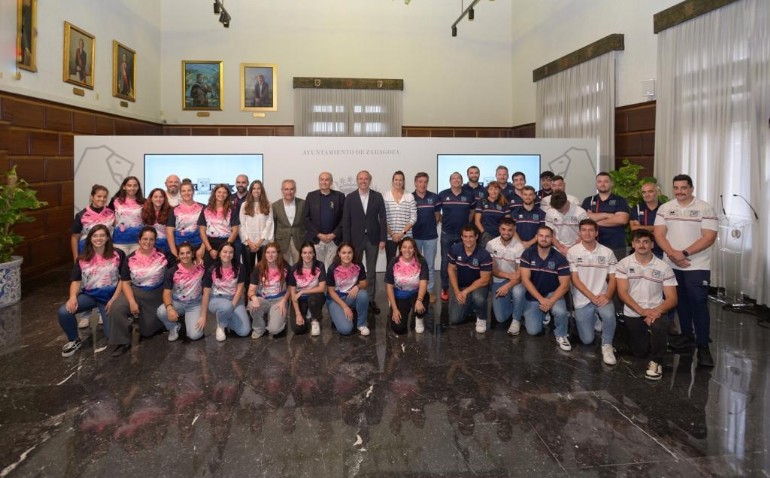 El Ayuntamiento recibe al Fénix Club de Rugby, que celebra este año su 40 aniversario