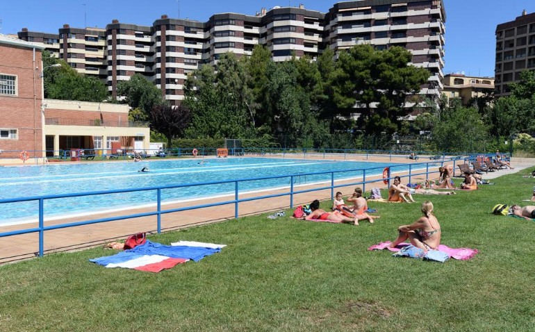 Las piscinas municipales de Zaragoza cerraron la temporada con 858.846 usos, en la media de la última década
