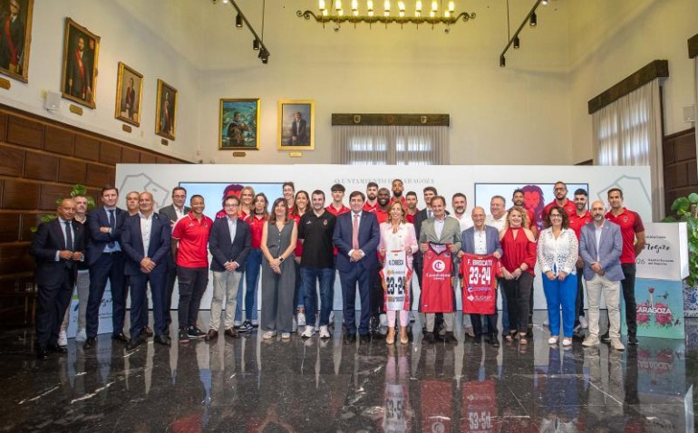El Ayuntamiento desea suerte al Casademont en su triple proyecto de baloncesto masculino, femenino y balonmano El Ayuntamiento desea suerte al Casademont en su triple proyecto de baloncesto masculino, femenino y balonmano
