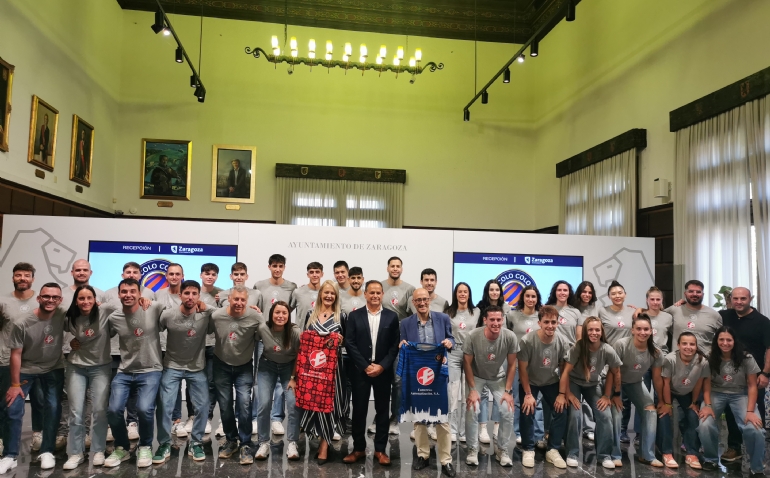 El Ayuntamiento recibe al Colo Colo FS