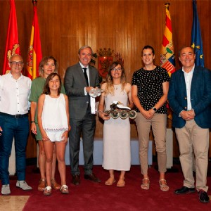 El Ayuntamiento felicita a Nerea Langa por sus cinco medallas en el Mundial Júnior de Patinaje