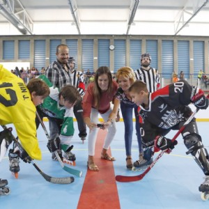 El CDM San Juan de Mozarrifar estrena la primera pista de hockey en línea de Zaragoza