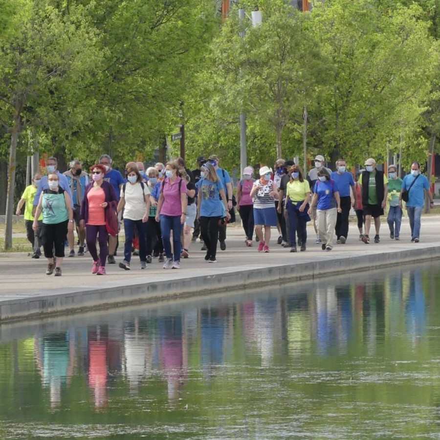 Zaragoza Deporte reanuda su programa de andadas guiadas para mayores de 55 años