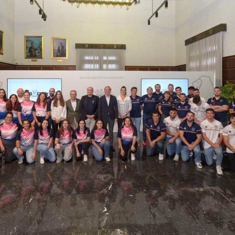 El Ayuntamiento recibe al Fénix Club de Rugby, que celebra este año su 40 aniversario