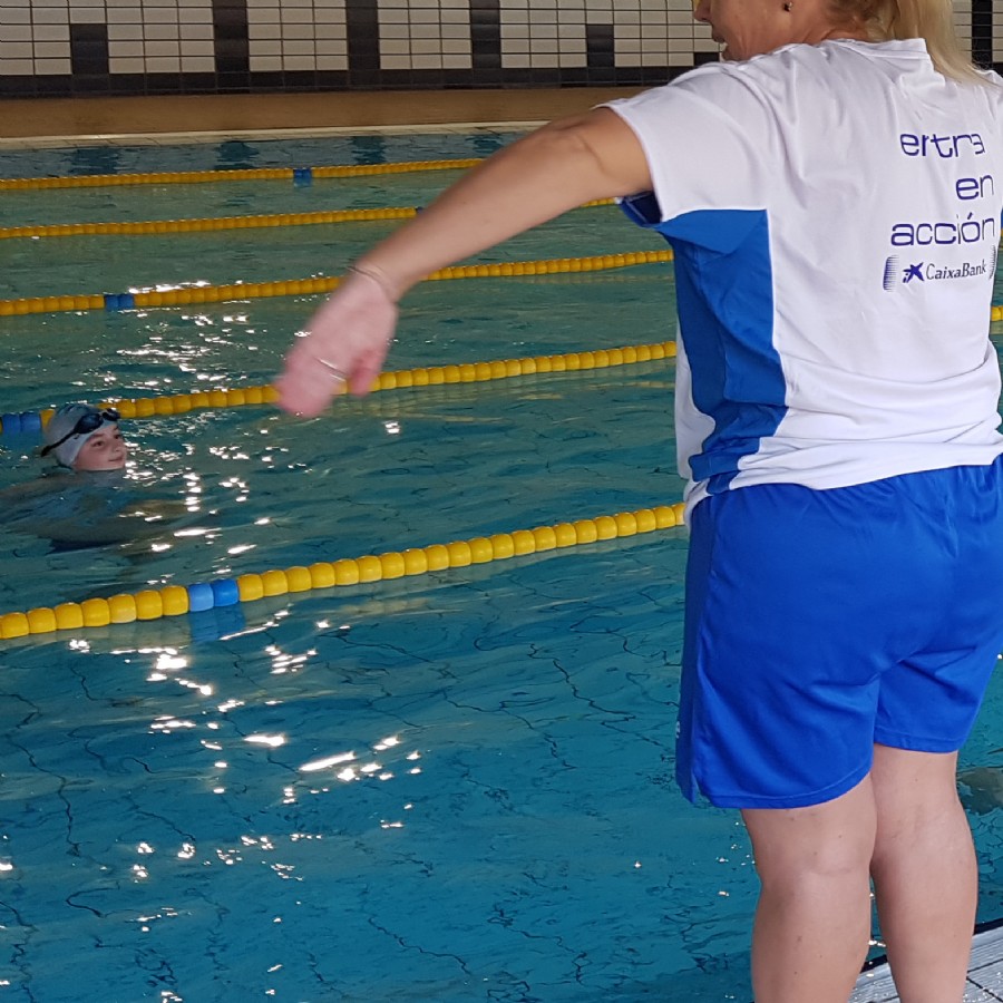 Inscripciones para el 2º periodo de los cursillos municipales de natación, gimnasia acuática, tenis y «nada cuidando tu espalda»