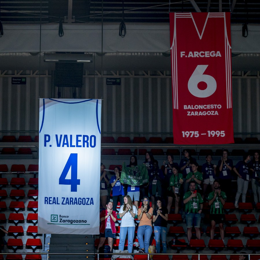 El Ayuntamiento de Zaragoza retira la camiseta de Pilar Valero