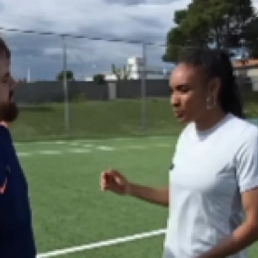 Salma Paralluelo le enseña sus 'trucos' a Ibai Llanos: Salma Paralluelo le enseña sus 'trucos' a Ibai Llanos: