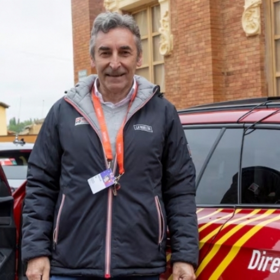 Escartín: “La idea es que La Vuelta Femenina siga equiparándose a la masculina en puertos y recorrido” Escartín: “La idea es que La Vuelta Femenina siga equiparándose a la masculina en puertos y recorrido”