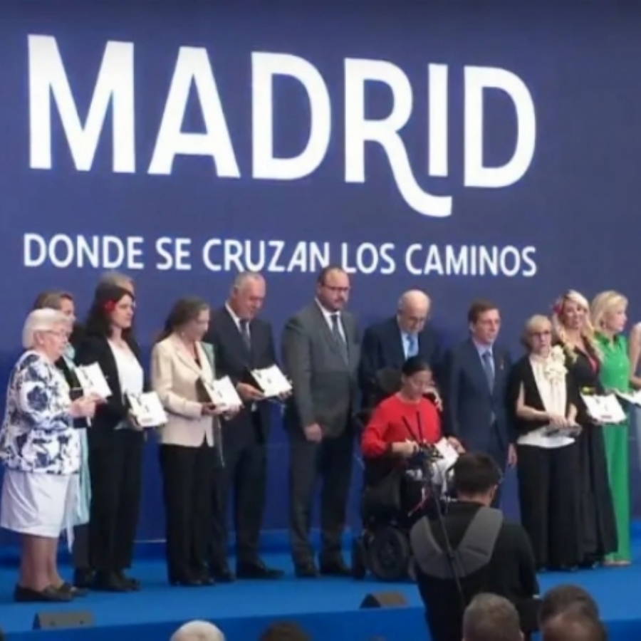 Teresa Perales recibe la Medalla de Honor de Madrid por San Isidro Teresa Perales recibe la Medalla de Honor de Madrid por San Isidro