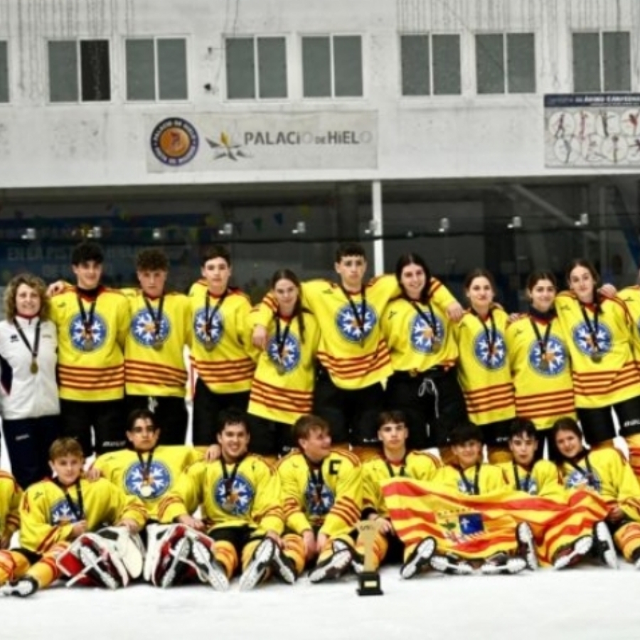 Aragón conquista el primer Campeonato de España de Autonomías de Hockey Hielo U16 Aragón conquista el primer Campeonato de España de Autonomías de Hockey Hielo U16