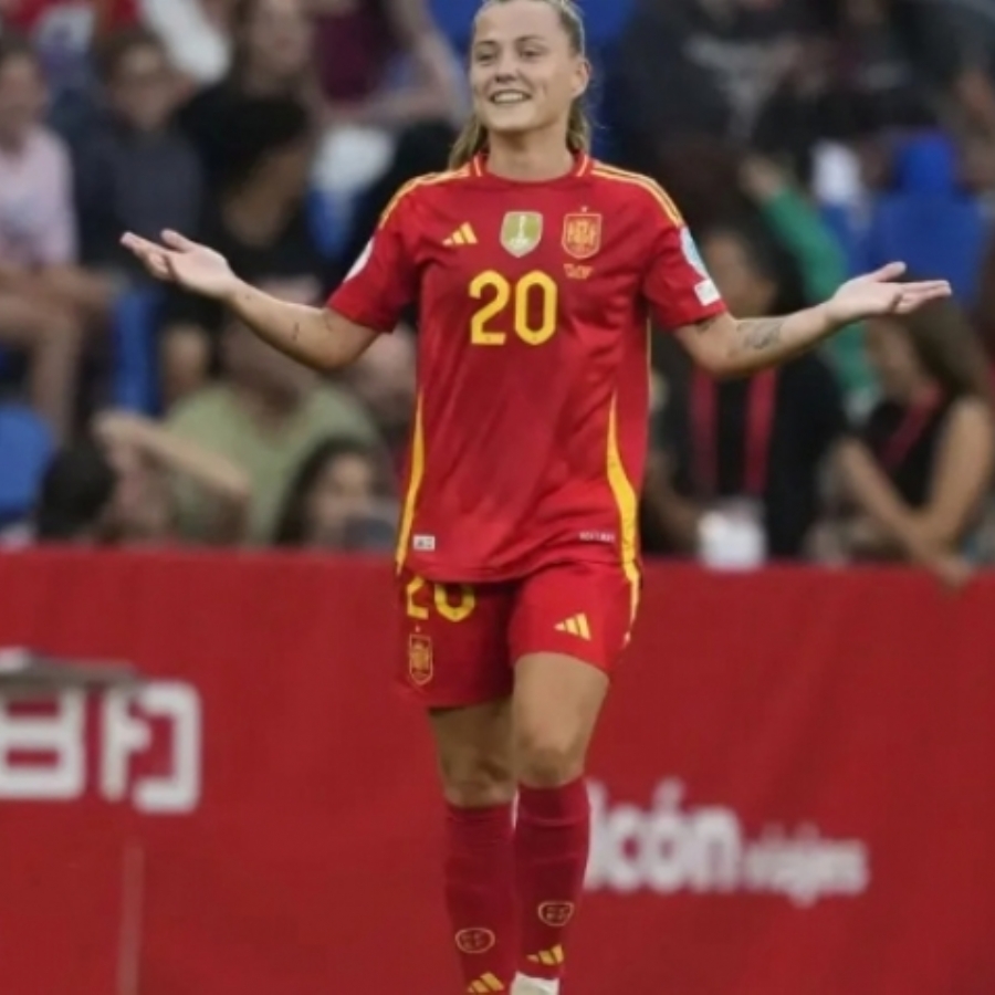 Clàudia Pina mete a España en la 'final four' de la Liga de Naciones femenina Clàudia Pina mete a España en la 'final four' de la Liga de Naciones femenina