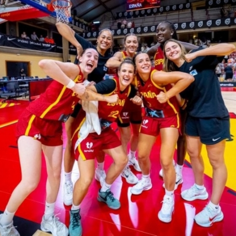 Mariona y Helena Pueyo se hacen fuertes con la Selección Mariona y Helena Pueyo se hacen fuertes con la Selección