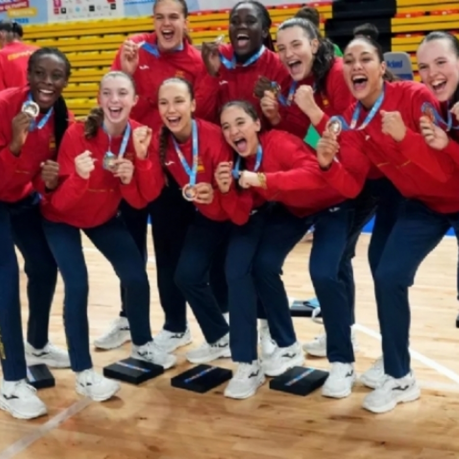 CASADEMONT ZARAGOZA La España de Claudia Lostal y Jotacé Marcos gana el oro en el Festival Olímpico de la Juventud Europea CASADEMONT ZARAGOZA La España de Claudia Lostal y Jotacé Marcos gana el oro en el Festival Olímpico de la Juventud Europea